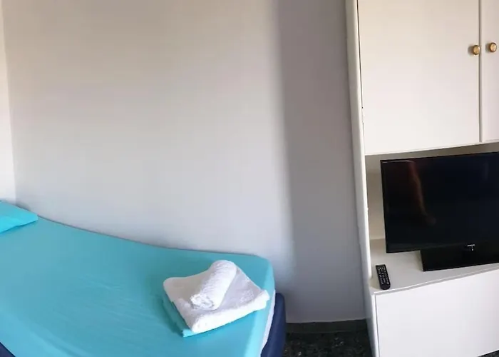 ξυλοκαστρο σπίτι δίπλα στα πεύκα και τη θάλασσα! 자일로카스트론