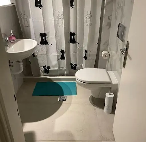 아파트 ξυλοκαστρο σπίτι δίπλα στα πεύκα και τη θάλασσα! *