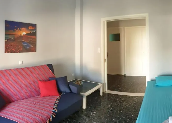 아파트 ξυλοκαστρο σπίτι δίπλα στα πεύκα και τη θάλασσα! *